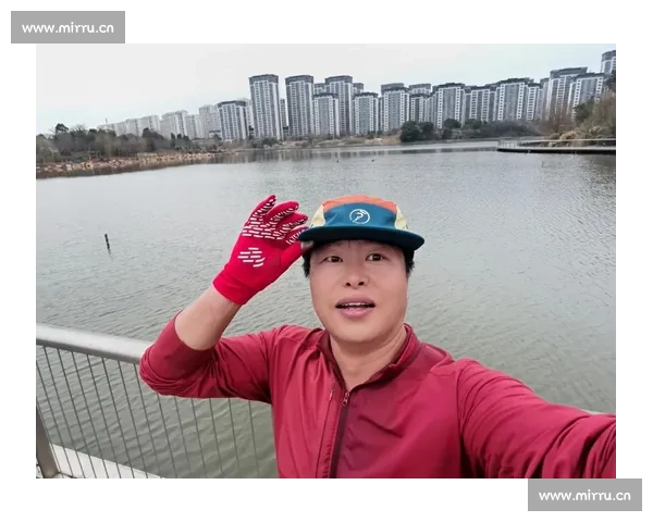 500 人湖畔开跑！2025 济南高新区彩虹湖健康跑燃动金秋